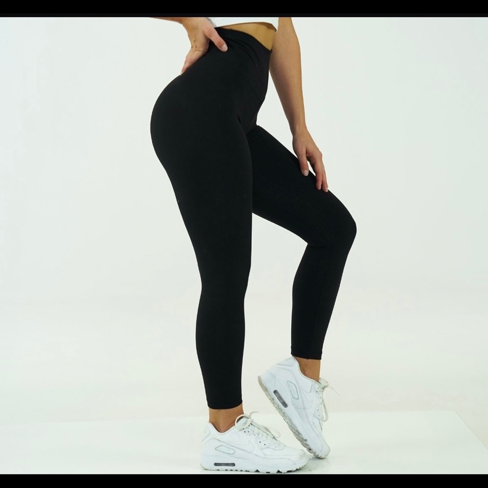 **SOLD**NVGTN signature leggings